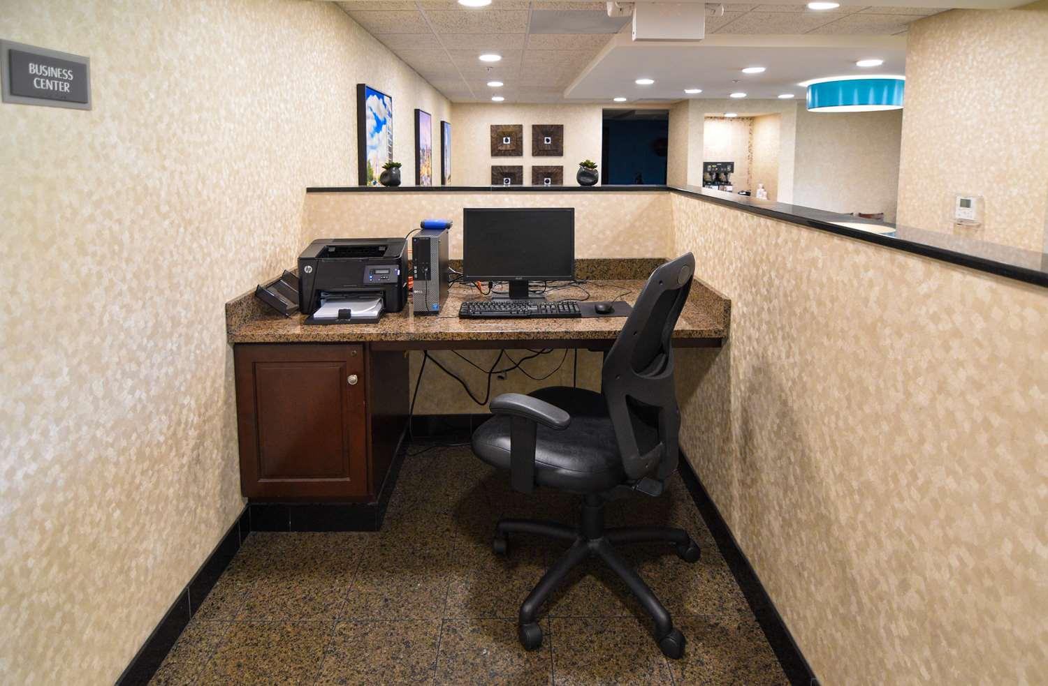 Best Western Plus Indianapolis North At Pyramids Bagian luar foto