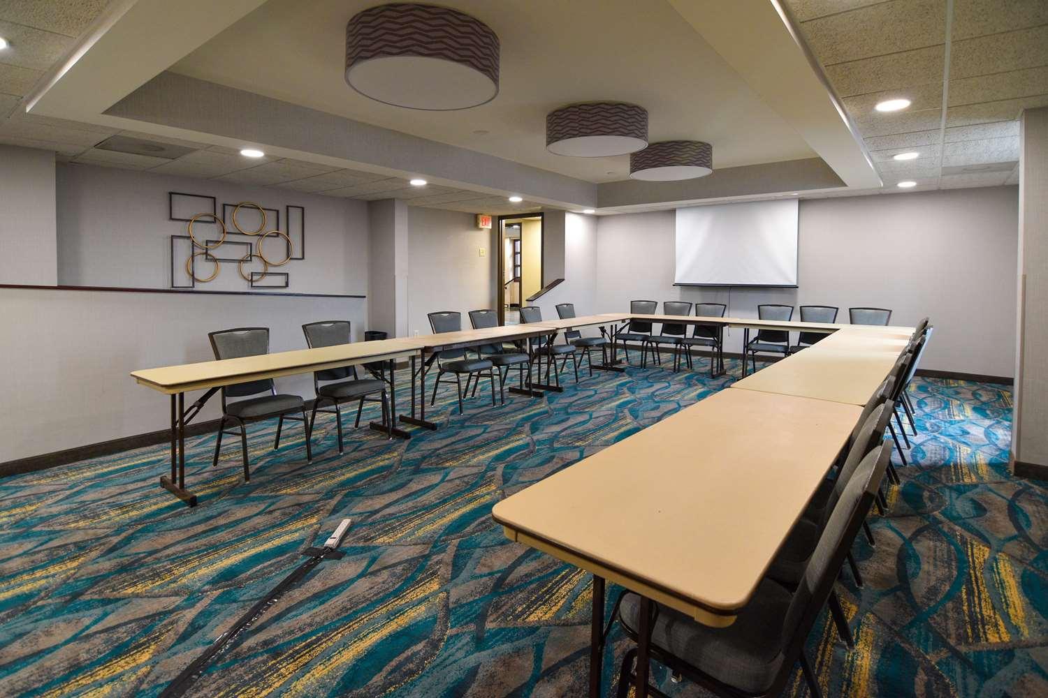 Best Western Plus Indianapolis North At Pyramids Bagian luar foto